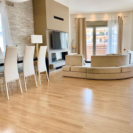 Cozy Apartment With Parking Near The City Center เอเธนส์ ภายนอก รูปภาพ