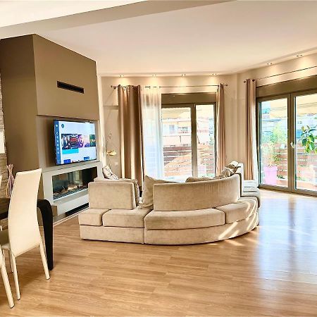 Cozy Apartment With Parking Near The City Center เอเธนส์ ภายนอก รูปภาพ
