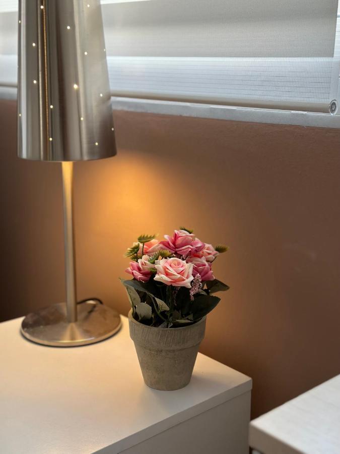 Cozy Apartment With Parking Near The City Center เอเธนส์ ภายนอก รูปภาพ