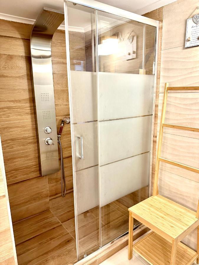 Cozy Apartment With Parking Near The City Center เอเธนส์ ภายนอก รูปภาพ