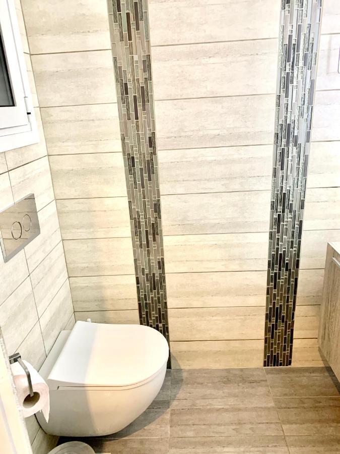 Cozy Apartment With Parking Near The City Center เอเธนส์ ภายนอก รูปภาพ
