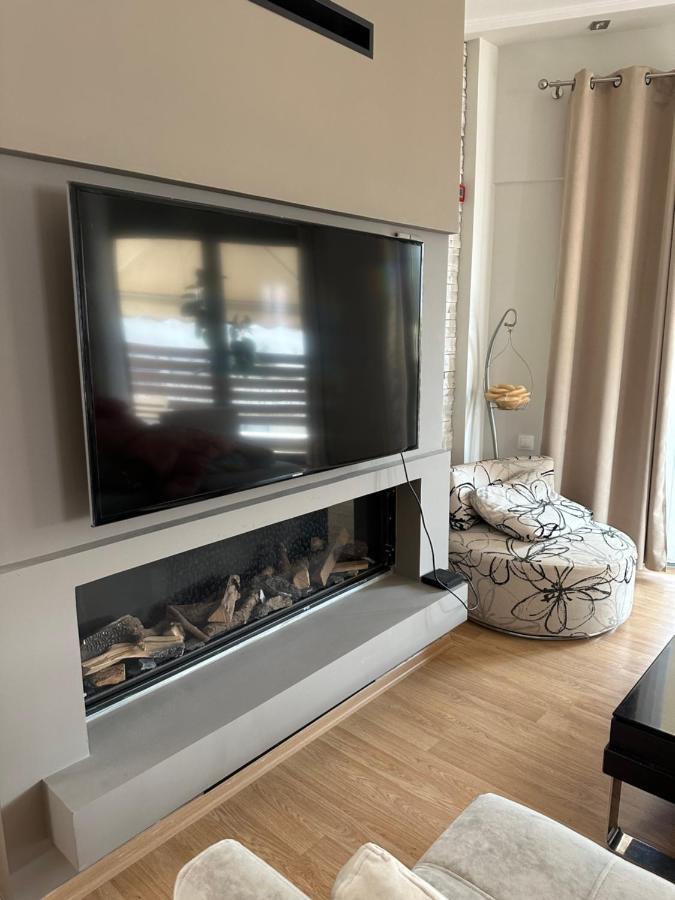 Cozy Apartment With Parking Near The City Center เอเธนส์ ภายนอก รูปภาพ