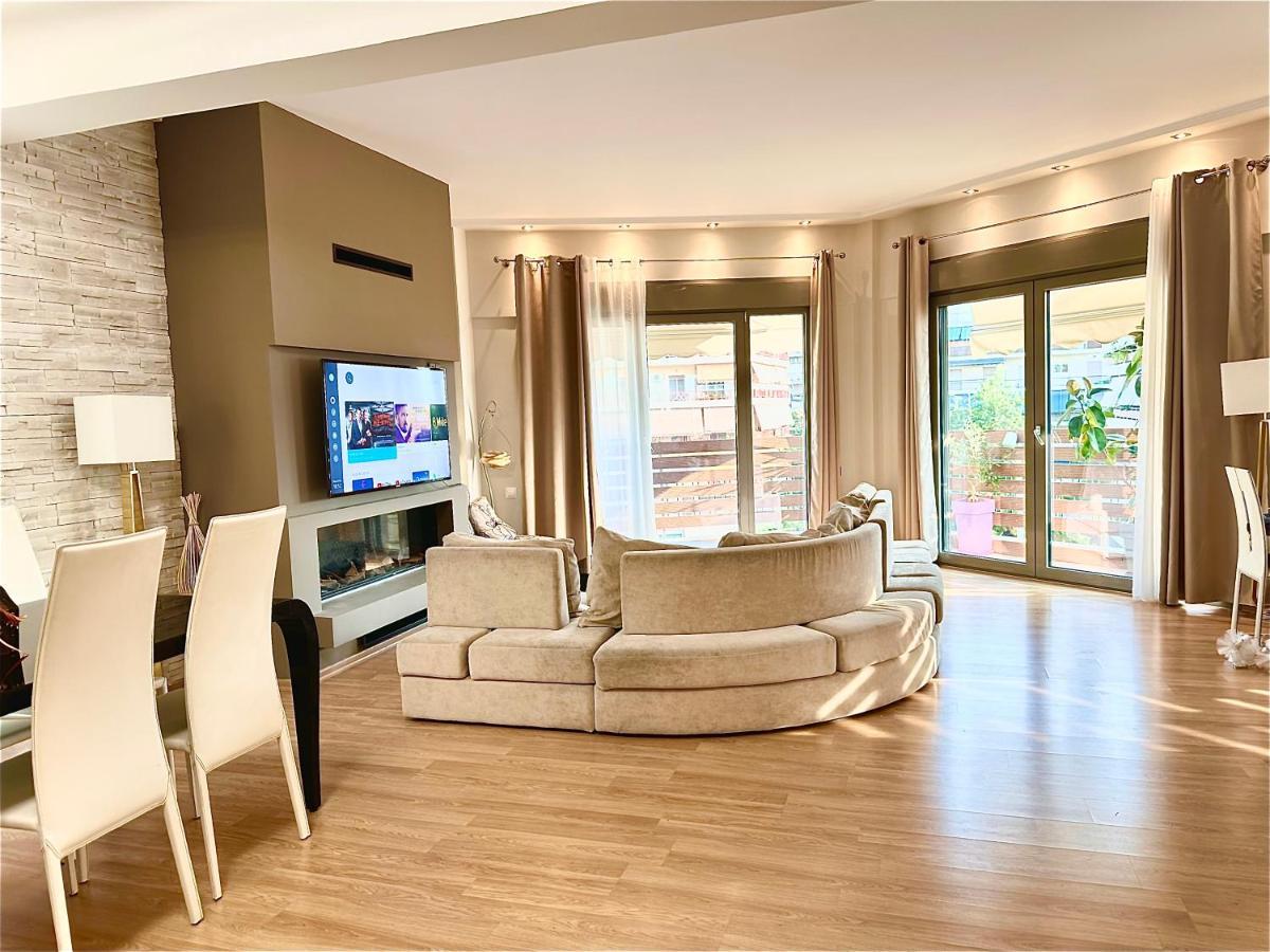 Cozy Apartment With Parking Near The City Center เอเธนส์ ภายนอก รูปภาพ